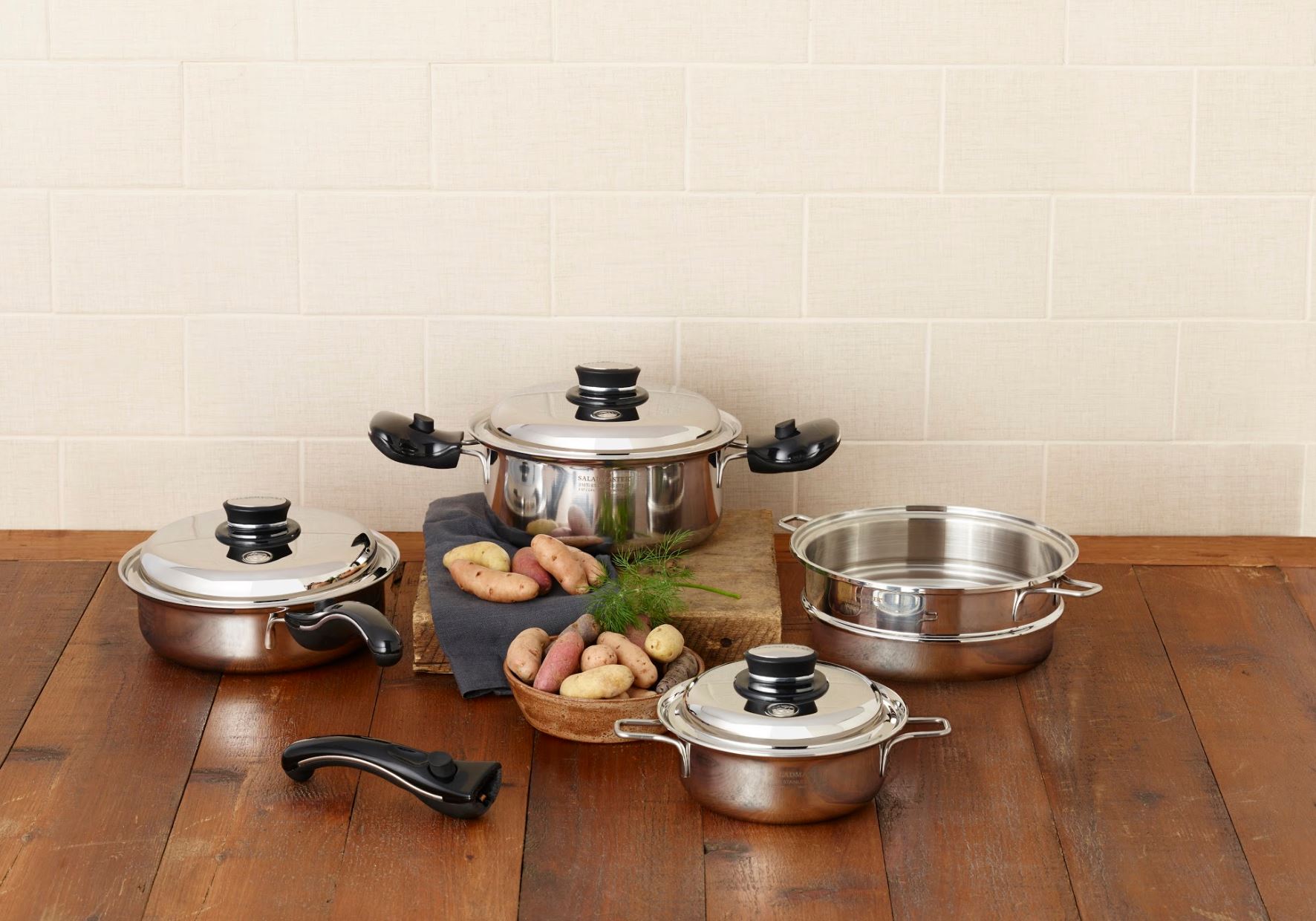 Saladmaster > Our Products > 2 Qt. Sauce Pan With Cover